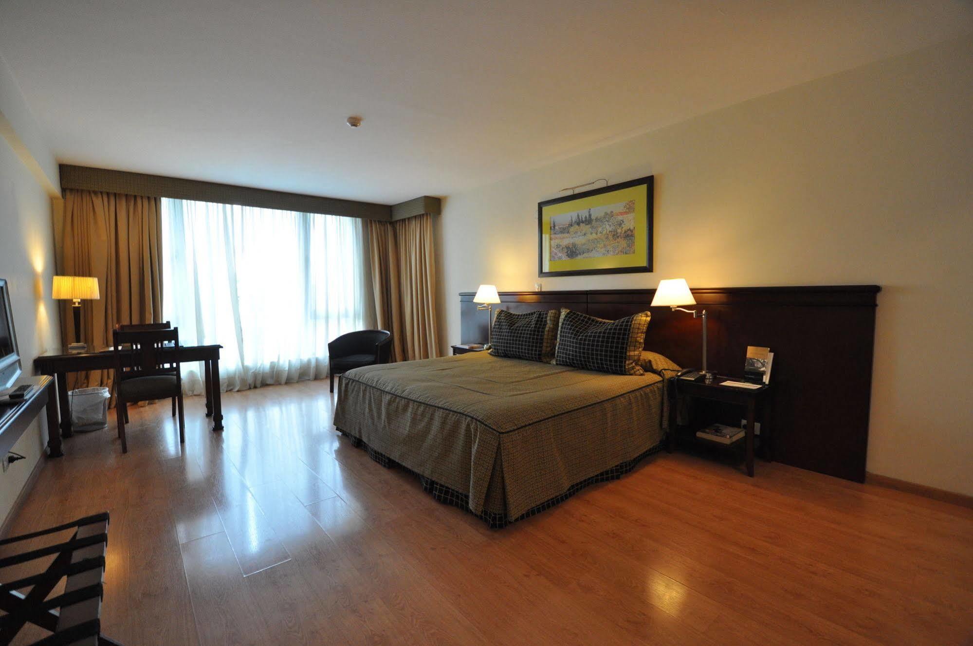 Amérian Executive Hotel
